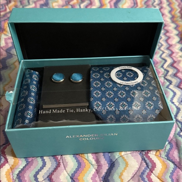 Alexander Julian Blue Patterned Tie Set - Picture 5 of 5